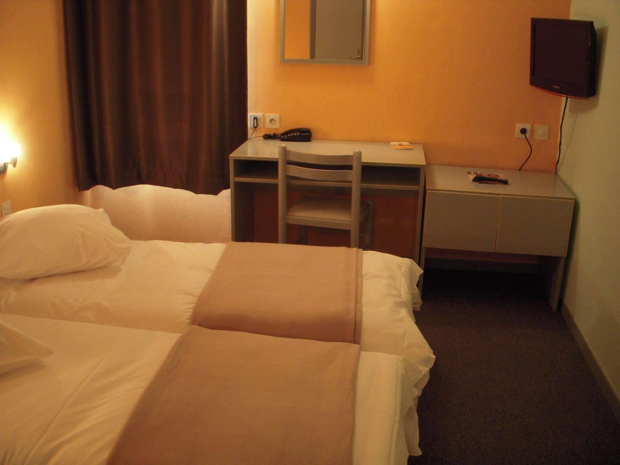 Cit'Hotel Hotel Prime - A709 แซ็ง-ฌ็อง-เดอ-เวดาส ภายนอก รูปภาพ